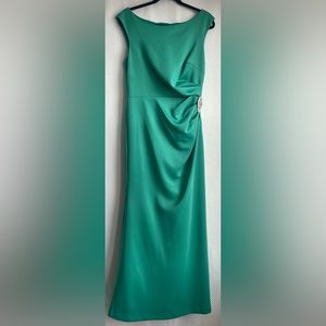 Beautiful dress ,wear only one time